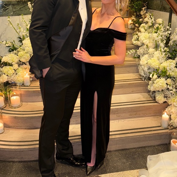 Elegant Velvet Black Long Dress with Slit - Small - Picture 1 of 2